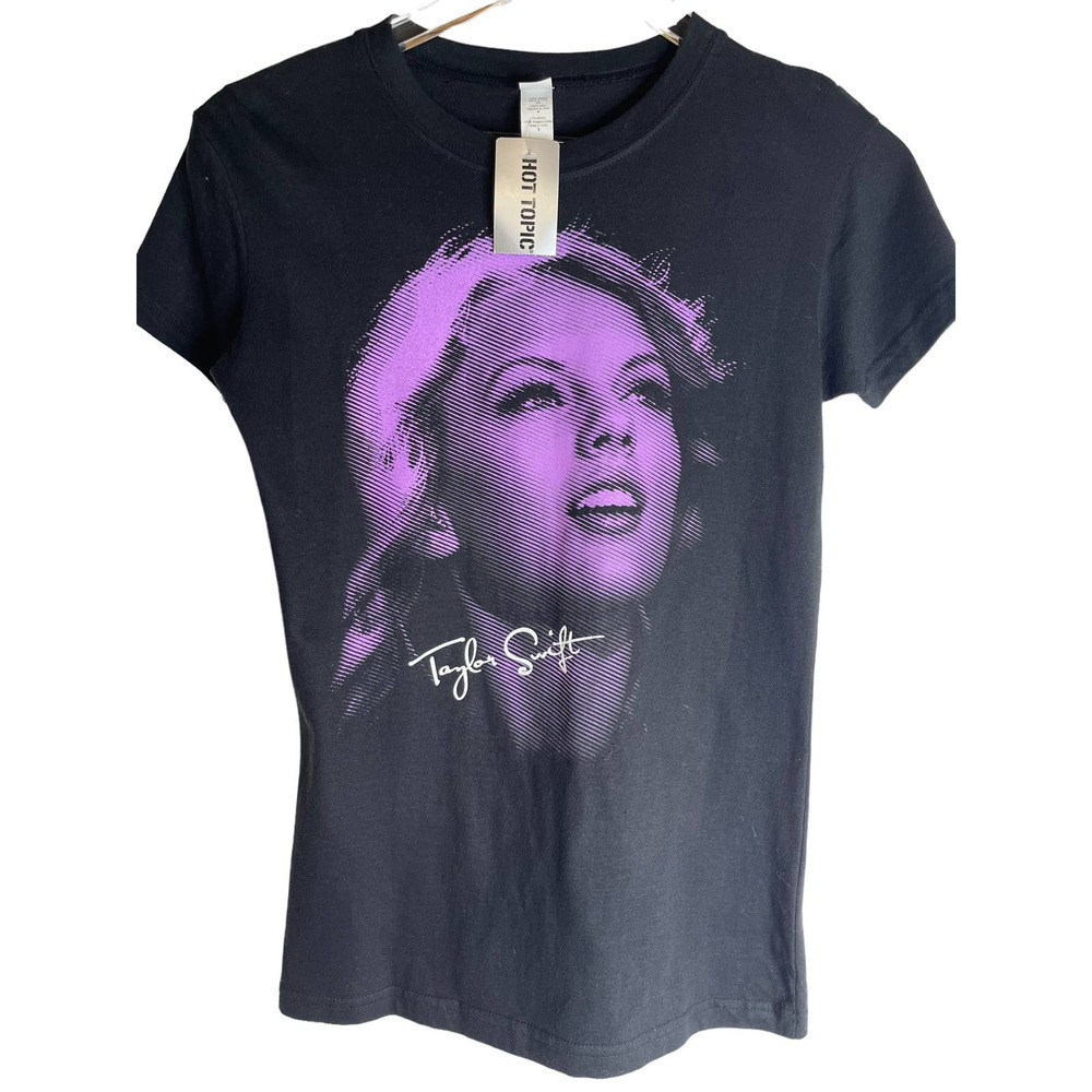 NWT Hot Topic Taylor Swift Women's SIze Small